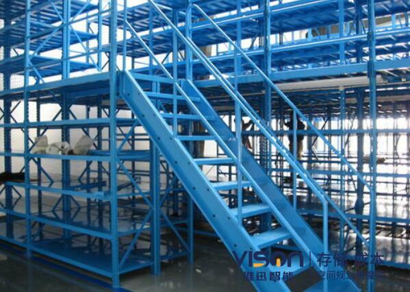 叉車在閣樓式貨架上使用要注意哪些？