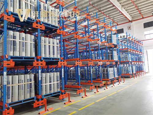 倉儲升級：為什么越來越多企業(yè)選擇穿梭貨架？