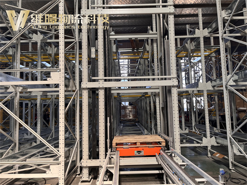 托盤四向穿梭車讓貨物 “橫豎都能跑”，周轉速度翻倍